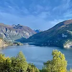 With Amazing Fjord View In Lingasen 샬레