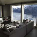 With Amazing Fjord View In Lingasen 발달