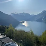 With Amazing Fjord View In Lingasen 발달