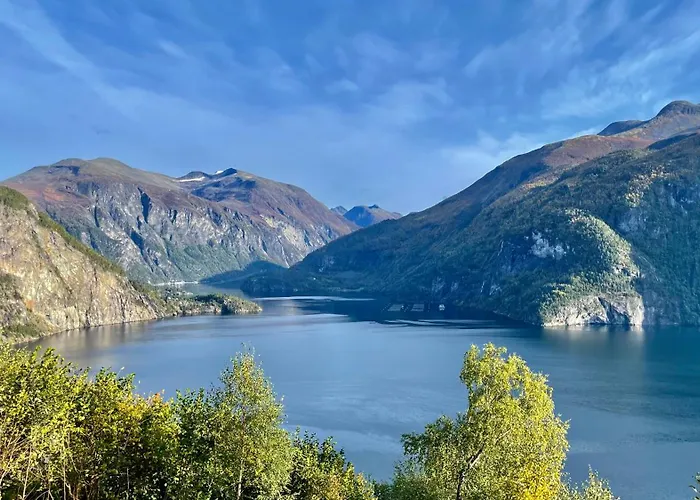 With Amazing Fjord View In Lingasen Chalé